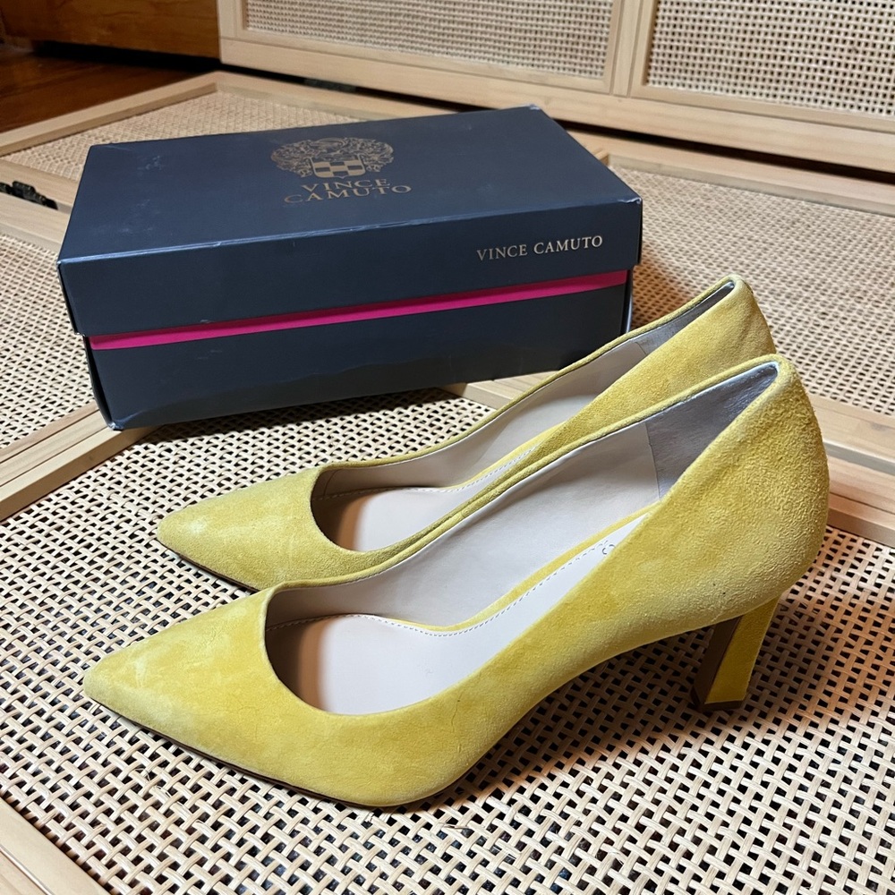 Vince Camuto Women’s 9M Yellow Heels - Picture 5 of 7